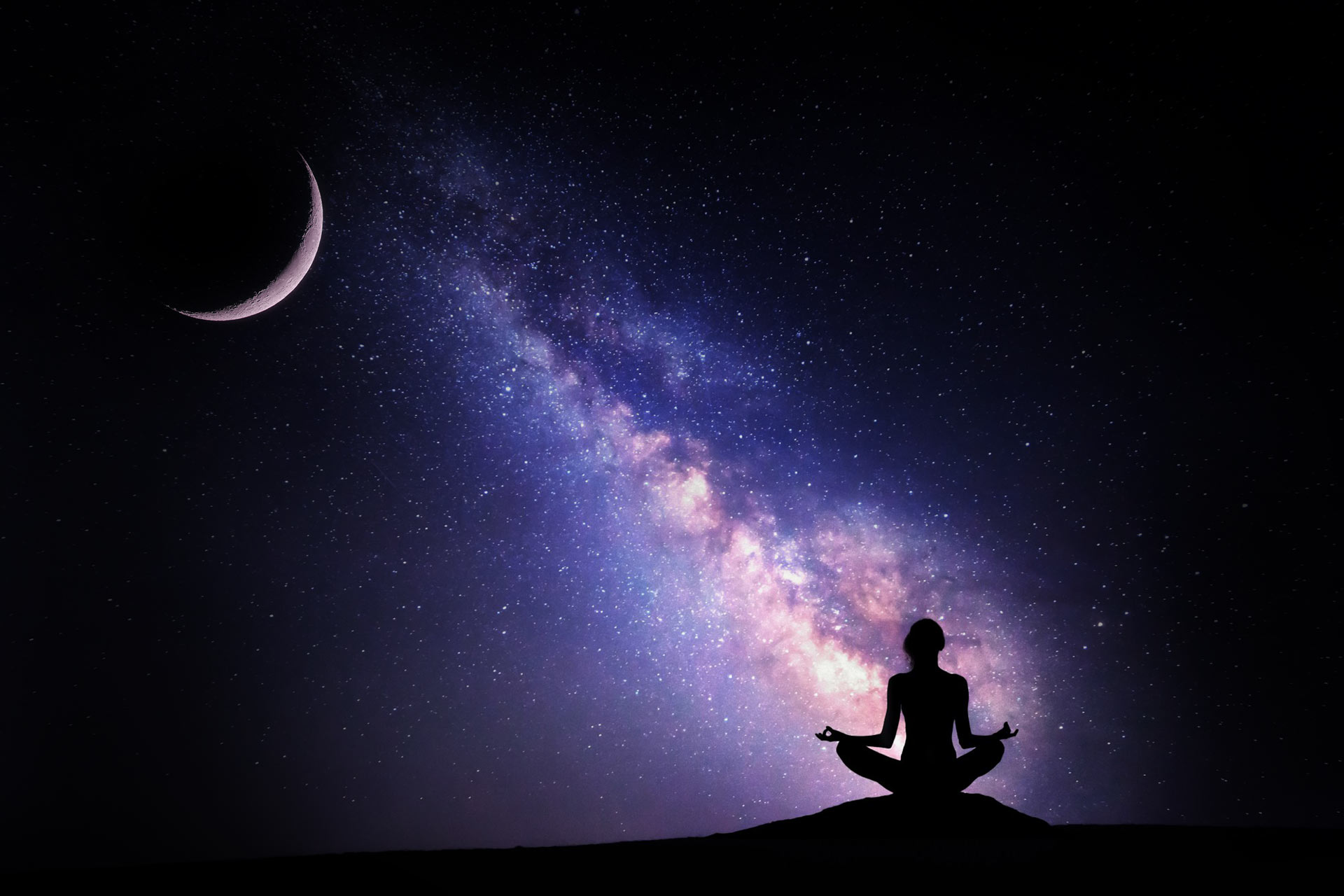A brief introduction to the moon phases and the beneficial moments of Shivaratri and Tripura Sundari